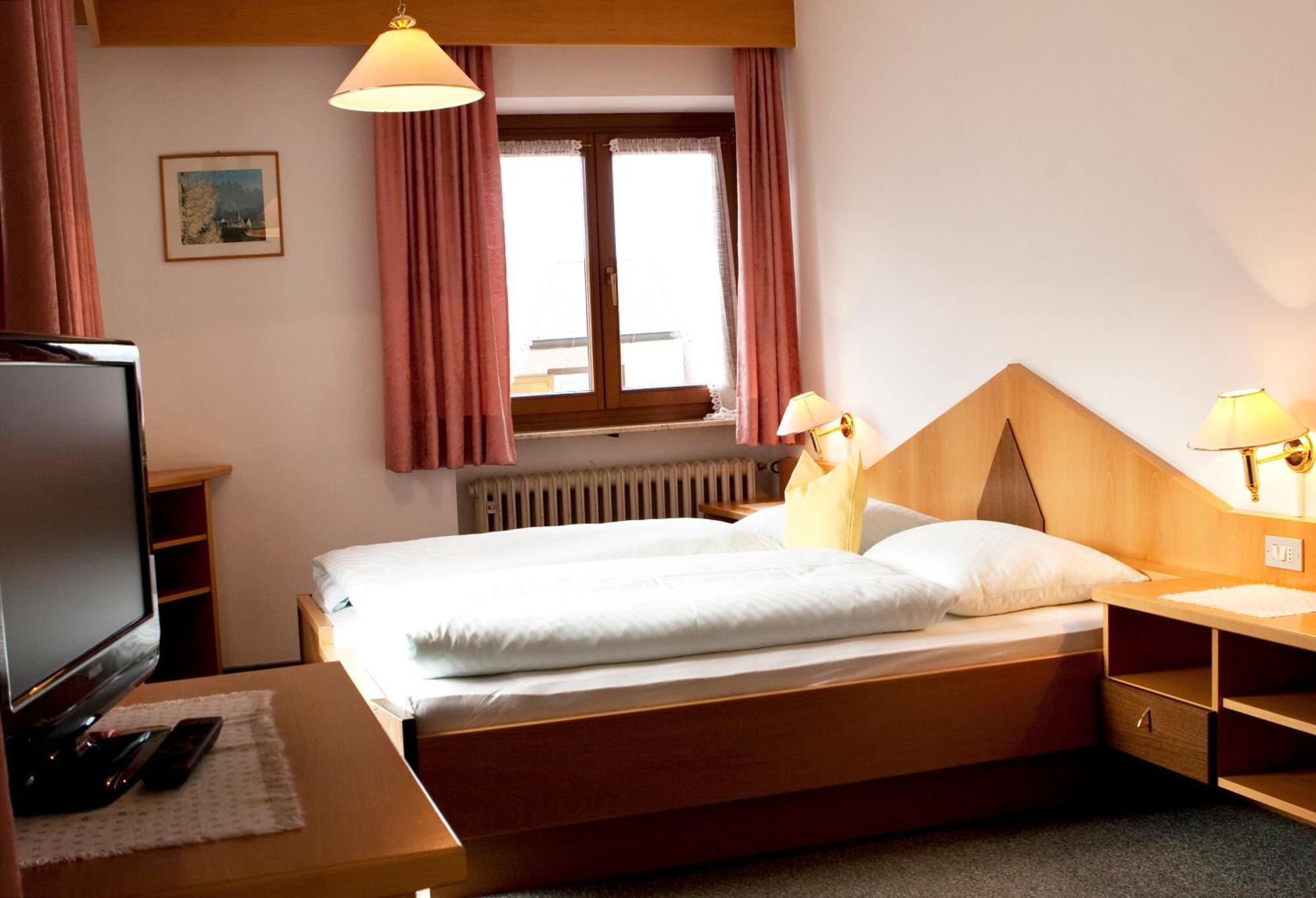 Garni Renzler Bed & Breakfast Rasun di Sopra Exterior photo